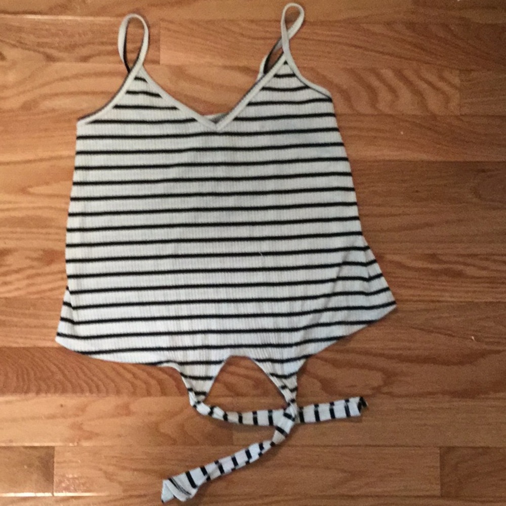 Black and white tie cropped tank top